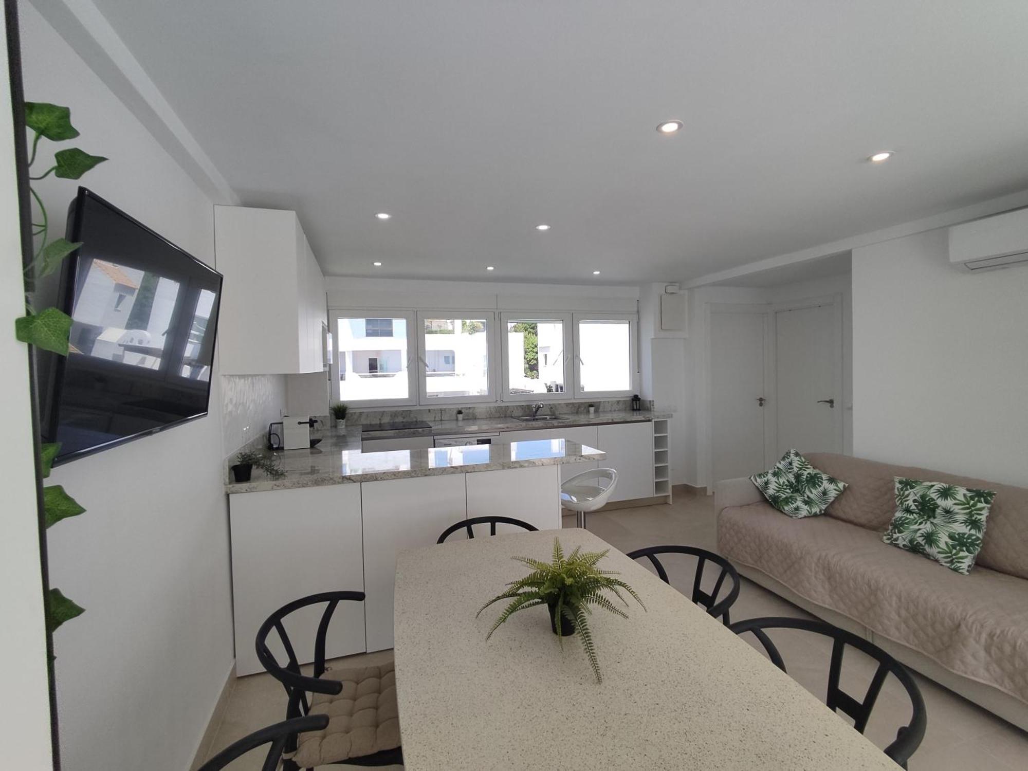 Front Sea View Penthouse Apartment Estepona Exterior photo